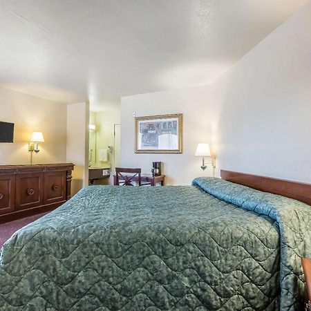 Rodeway Inn Magic Mountain Area Castaic Exterior foto